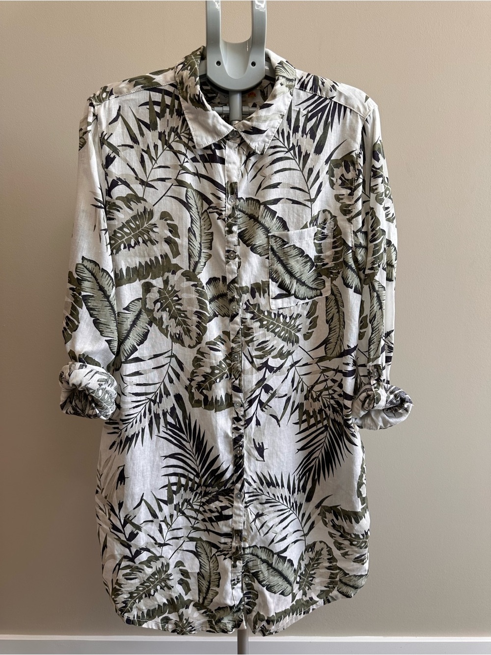 C&C California White Button-Down Shirt with Green and Black Tropical Leaf Print